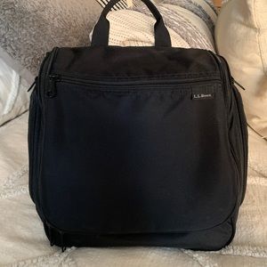 LLBean Toiletry bag -medium